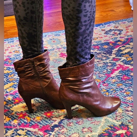 VINTAGE 90S LIKE NEW WORTHINGTON LEATHER BOOTIES SZ 10 lot 0007. - Picture 10 of 10